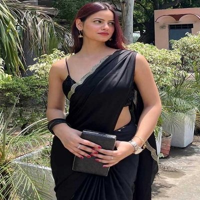Independent College Girls in Gomti Nagar